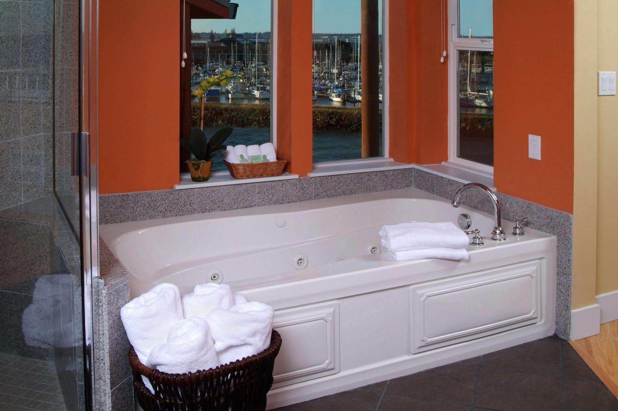 Cannery Pier Hotel & Spa アストリア エクステリア 写真
